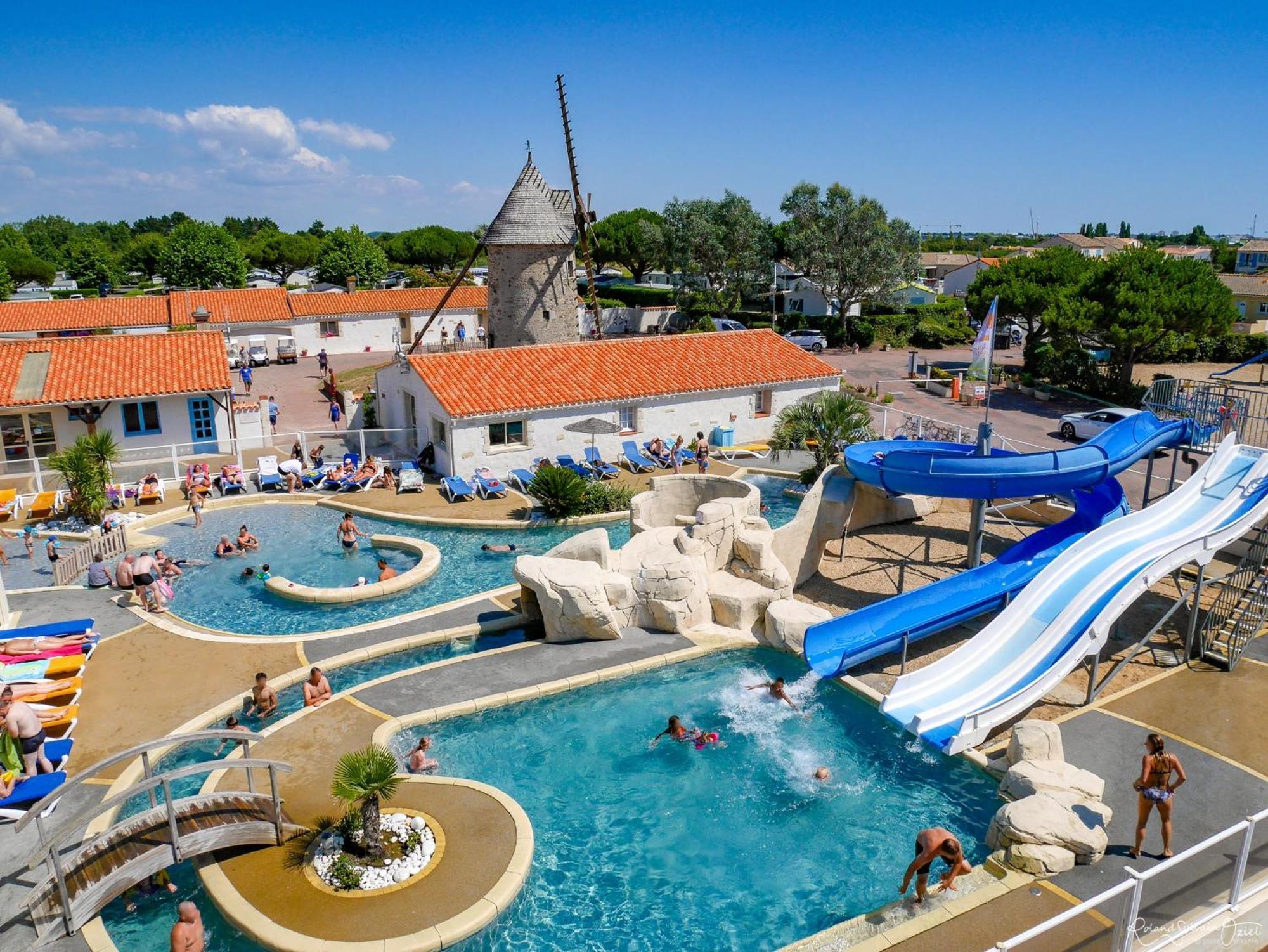 Camping Le Moulin De La Salle レ・サ​​ーブル・ドロンヌ エクステリア 写真